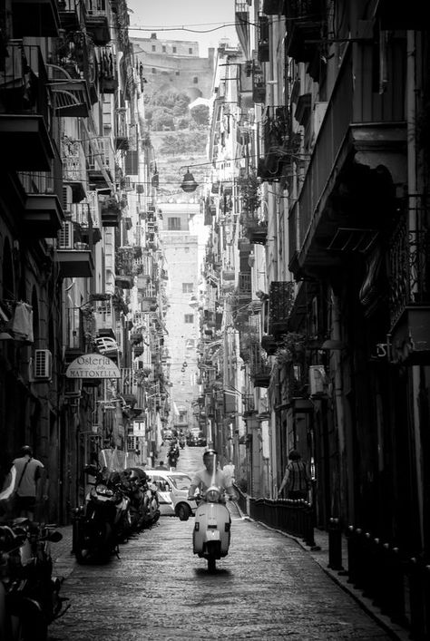 Black And White Photo Wall, Italy Photography, Naples Italy, Vintage Italy, Black And White Aesthetic, White Picture, Black White Photos, Black And White Pictures, Bw Photo