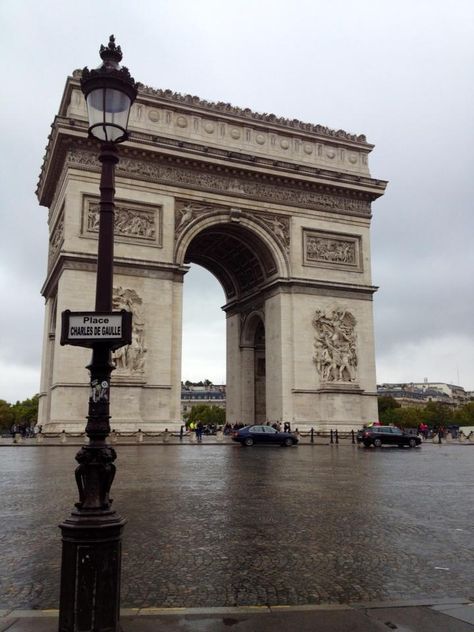 Paris Gallery, Cruella Deville, Europe Aesthetic, Paris London, European Summer, Iconic Landmarks, Metropolis, City Lights, Big Ben