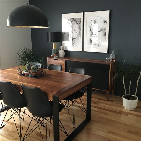 Dark Dining Room, Dining Room Industrial, Flat Decor, Dinning Room Design, Dining Room Combo, Home Decor Living Room, Home Decorating Ideas, Dining Room Inspiration, Decor Living Room