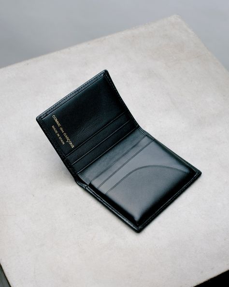 Comme Des Garcons Wallet, Item Aesthetic, Minimal Form, Men's Wallet, Wallet Accessories, Comme Des Garcons, Wallet Men, Focus On, Over 50