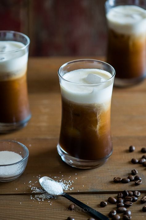 Addicting Sea Salt Iced Coffee with Sea Salt Cream Recipe on @whiteonrice - photography inside the cafe Sea Salt Cream Recipe, Spring Drinks, Bar Pictures, Yellow Bicycle, Caramel Drizzle, Flavored Coffee, Summer Drink Recipes, Coffee Queen, Coffee Grinds