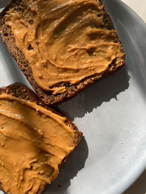 Peanut Butter Toast Aesthetic, Mya Aesthetic, Peanut Butter Aesthetic, Protein Without Meat, Sunday Core, Best Vegan Protein Sources, Brownies Peanut Butter, Cupcakes Peanut Butter, No Bake Peanut Butter Cookies