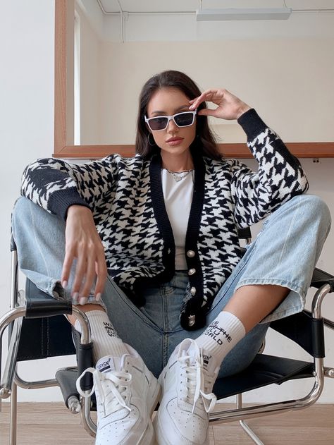 Black and White Casual  Long Sleeve Polyester Houndstooth Cardigan  Non-Stretch Spring/Fall Women Knitwear Patterned Cardigan Outfit, How To Style Knitwear, White Cardigan Outfit, Houndstooth Outfit, Cardigan Outfit Aesthetic, Cute Cardigan Outfits, Winter Cardigan Outfit, Houndstooth Cardigan, Vest Outfits For Women