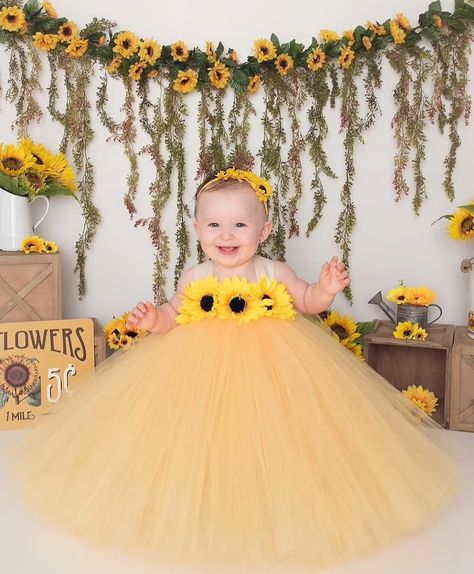 Sunflower 1st Birthday Party Girl, Sunflower Flower Girl Dress, Girl Smash Cake, Sunshine Outfit, Sunshine Dress, Sunflower Theme, Sunflower Party