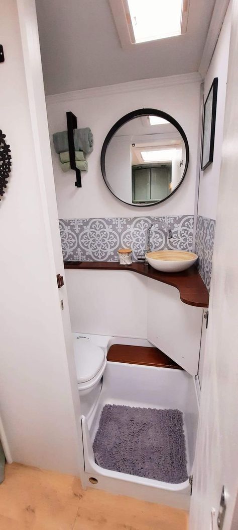 Caravan Conversion, Caravan Decor, Caravan Makeover, Camper Trailer Remodel, Camper Organization, Vintage Camper Remodel, Caravan Renovation, Trailer Interior, Caravan Interior