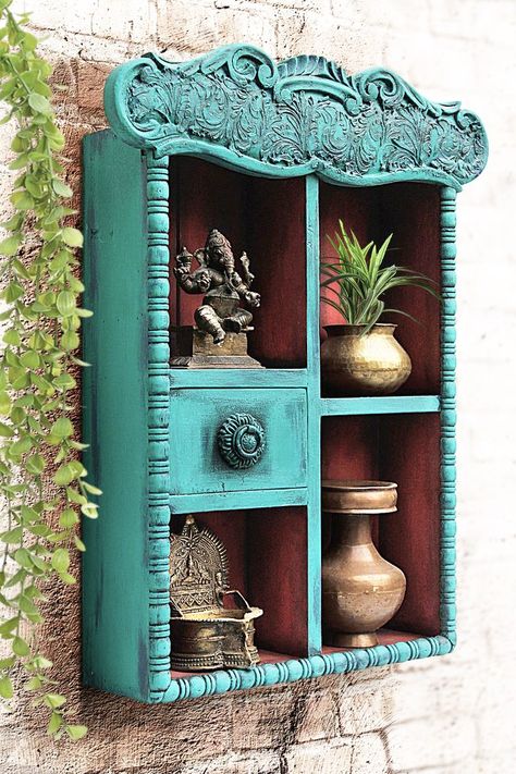 Shelves Design Ideas, India Decor, Indian Room Decor, Shelves Design, Turquoise Walls, India Home Decor, Indian Interiors, Indian Home Interior, Ethnic Home Decor