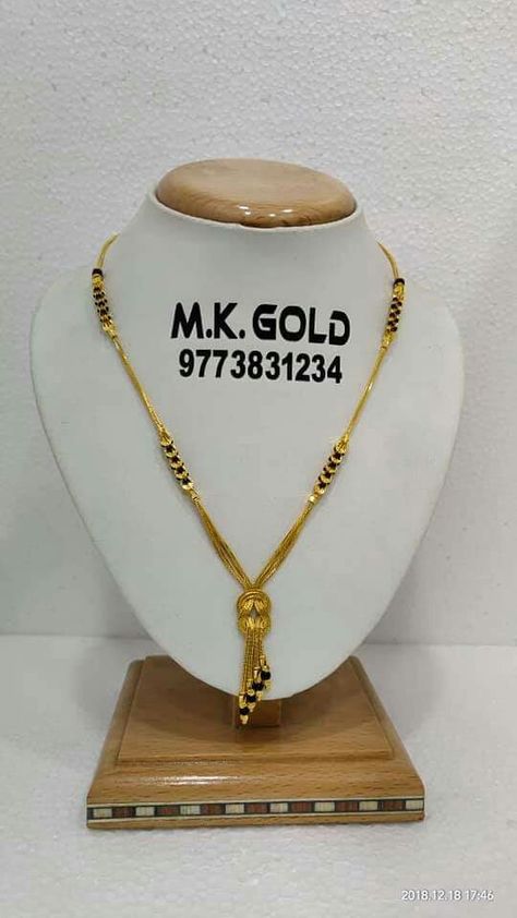 Mini Mangalsutra Designs Gold, Wati Mangalsutra, Man Gold Bracelet Design, Pretty Gold Necklaces, Fashion Jewelry Necklaces Gold, Couple Ring Design, Mangalsutra Design, Real Gold Chains, Gold Jewels Design