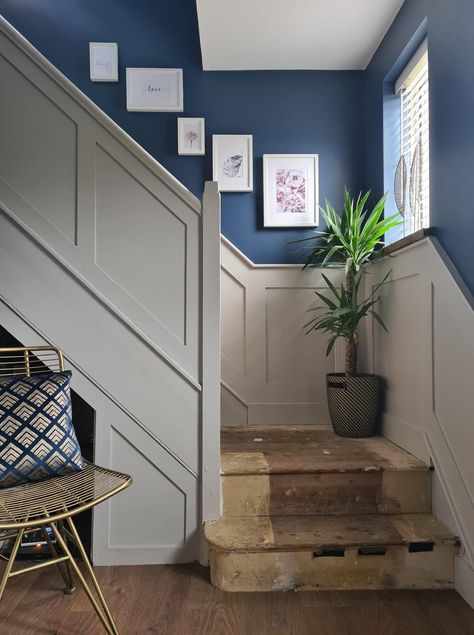 Navy Hallway Ideas, Navy Hallway, Navy Living, Navy Living Rooms, Hall Ideas, Stairs Design Interior, Staircase Decor, Kitchen Fun, Scandi Home