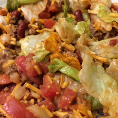 Taco Salad Wendys Taco Salad, Frito Taco Salad, Taco Salad Recipe Healthy, Layered Taco Salads, Easy Taco Salad Recipe, Taco Salad Dressing, Salad Taco, Taco Salad Doritos, Turkey Taco Salad