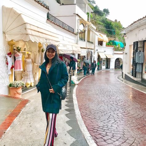 Best Time To Visit Positano | PRANCIER Positano Restaurant, Italian Village, Positano Italy, Capri Italy, Travel Italy, Winding Road, The Amalfi Coast, Dream Vacation, Summer Months