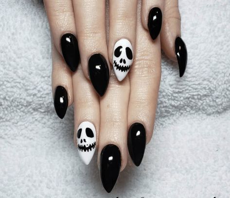 Designs On Nails, Halloween Nails Designs, Best Summer Nails, Monster Nails, Summer Nails Ideas, Holloween Nails, Halloween Nails Easy, Nails Art Designs, Cute And Spooky