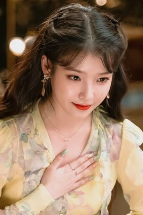 Iu Hairstyle Long Hair, Kpop Idol Hairstyles, Iu Hairstyle, Idol Hairstyle, Lee Ji Eun, Iu Hair, Lee Jieun, Hair Style Korea, Hair Stylist Life