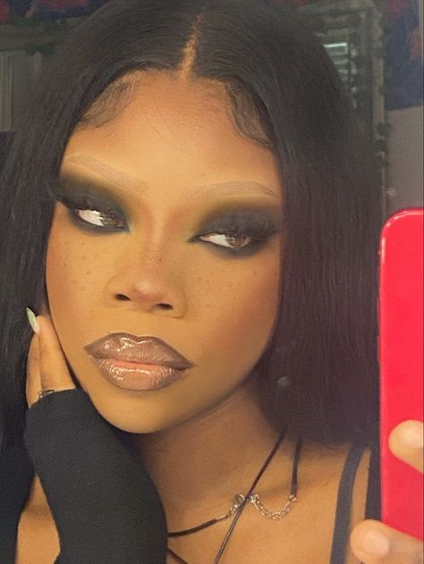 Burgandy Lipstick Makeup Black Women, Black Celebrity Makeup Looks, Soft Focus Makeup, Emo Black Women Makeup, Dark Eye Shadow Makeup, Edgy Makeup Black Women, Tear Duct Makeup, Alternative Makeup Black Women, Romantic Goth Makeup Black Women