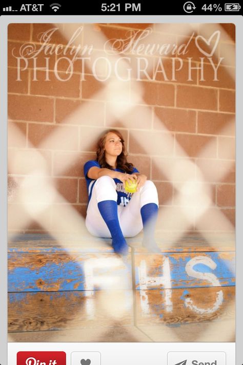 softball senior pic Softball Pictures Poses, Softball Picture, Softball Photography, Softball Photos, Basketball Senior Pictures, Softball Senior Pictures, Senior Softball, Independent Day, Unique Senior Pictures