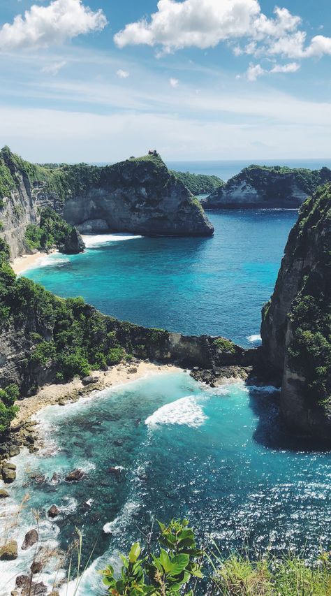 Volunteer opportunities are waiting for you. Apply now! #volunteerworld #travel #volunteer #thingstodo #beach #nature #naturelover #summer #beautifulplanet #waves View Aesthetic, Ishigaki, Gili Island, Nusa Penida, Blue Lagoon, Beautiful Places To Travel, Asia Travel, Nature Travel, Travel Aesthetic