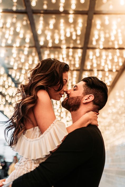 Casino Photo Shoot, Old Vegas Engagement Photos, Vegas Engagement Photoshoot, Vegas Photoshoot Couple, Freemont Street Wedding Photos, Old Vegas Photoshoot, Downtown Las Vegas Photoshoot, Downtown Vegas Photoshoot, Las Vegas Engagement Photoshoot