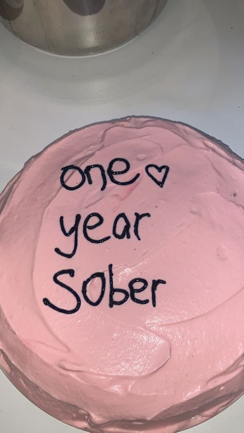 Soberity Cake Ideas, 1 Year Soberity Cake, One Year Soberversary, 1 Year Soberity, Crazy Bread, 2025 Prayer, Light Sauce, Vision Board Images, Deep Dish Pizza