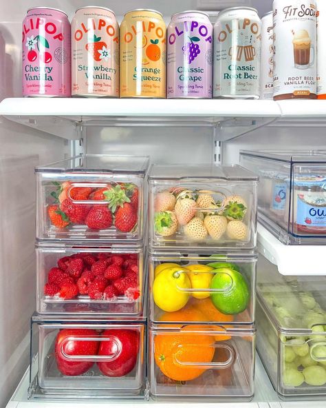 Fridge Organization Ideas, Uncluttered Kitchen, Produce Bin, Healthy Fridge, Expired Food, Drawer Set, Fridge Drawers, Clear Bins, Clean Fridge