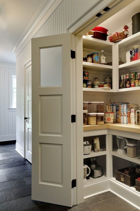 Small Pantry Closet, Pantry Room, Desain Pantry, Pantry Remodel, Pantry Shelving, Space Kitchen, Small Pantry, Diy Pantry, Pantry Closet