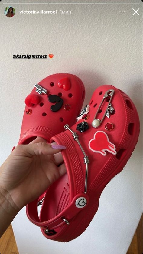 Cool Crocs, Crocs With Jibbitz, Crocs With Charms, Bedazzled Shoes Diy, Red Crocs, Bedazzled Shoes, High Heel Sandals Platform, Pink Crocs, Crocs Fashion