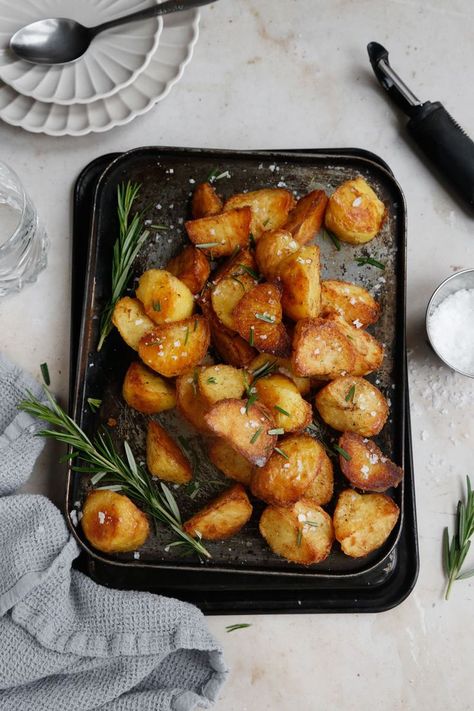 Rosemary Garlic Roast Potatoes Salad Recipes Sweet Potato, Sweet Potato Salads, Chop Salad Recipes, Roast Christmas Dinner, Healthy Potato Salad, Garlic Roast, Potato Salad Recipes, Best Roast Potatoes, Healthy Potato