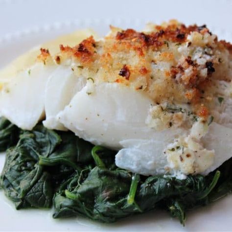 Lemon Garlic Baked Cod - Foody Schmoody Blog Cod With Spinach, Stuffed Cod, Carpaccio Recipe, Fish Entrees, Garlic Baked, Baked Cod Recipes, Cook Fish, Heart Recipes, Cod Recipes