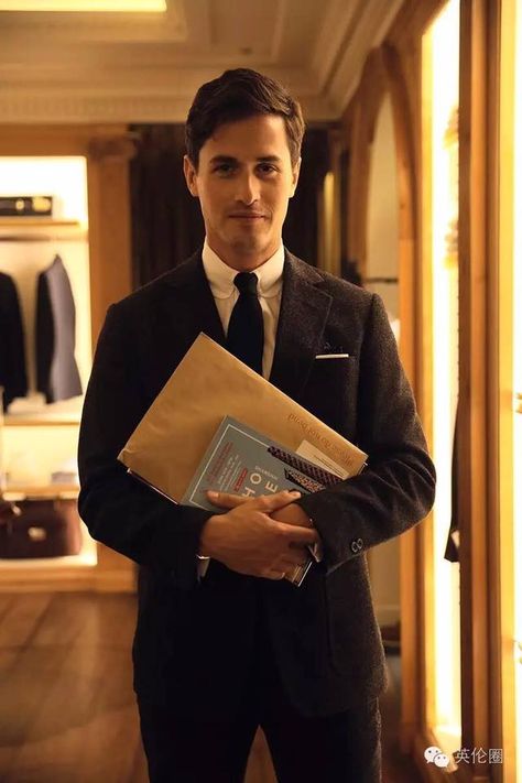 Charlie Siem, Violinist, Violin, Shanghai, Style Icons, Gentleman, Nice Dresses, My Style, Quick Saves