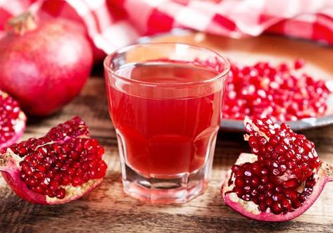 How to Clean Your Arteries With One Simple Fruit | Wake Up World Artery Cleanse, Mother Health, Cloud Server, Reducing Blood Pressure, Arteries And Veins, Pomegranate Fruit, Pomegranate Juice, Gazpacho, Red Fruit