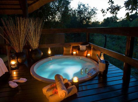 Jacuzzi  Me: THIS I LOVE!!! African Safari Lodge, Round Hot Tub, Kolam Air, Outdoor Hot Tub, Spa Jacuzzi, Outdoor Baths, Jacuzzi Outdoor, Outdoor Spa, Safari Lodge