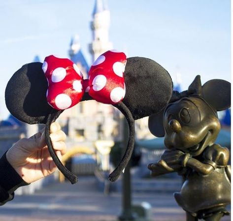 Mini Mouse Ears, Disney Ears Headband, Disney Minnie Mouse Ears, Disney Photo Ideas, Disney Headbands, Disney Bows, Mickey Mouse Ears, Adventures By Disney, Minnie Mouse Ears