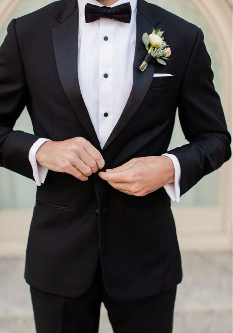 Wedding Suit Groom, Groom Tux, Suit Groom, Beautiful Eyes Images, Black Suit Wedding, Salt Lake Temple, Dinner Suit, Purple Suits, Boda Mexicana