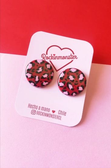 Pinup retro handpainted red pink leopard print earrings. Chilean hands. made in Australia Pinup Jewelry, Retro Pinup, Retro Earrings, Retro Earring, Pink Leopard Print, Pink Leopard, Pin Up, Leopard Print, Hand Painted