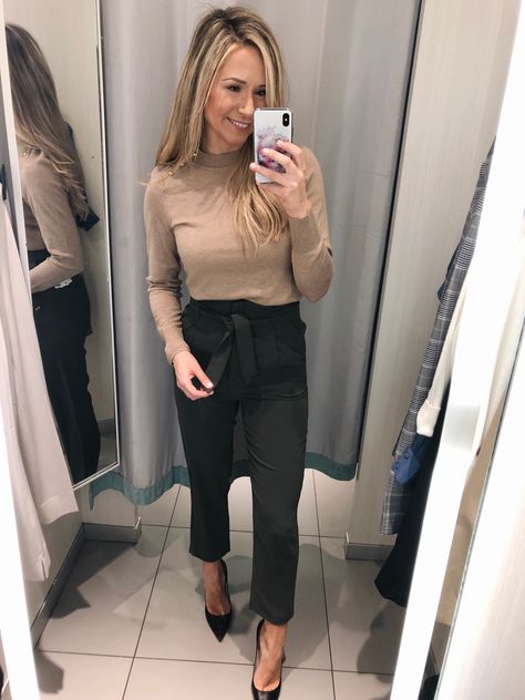 Woman's Interview Outfit, Women Spring Work Outfits, Fall Receptionist Outfit, Sales Women Attire Work Outfits, Fall Interview Outfit Business, Professional Manicure For Work, Clinical Rotation Outfit, Real Estate Fashion For Women, Career Outfits For Women