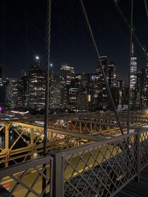 Brooklyn At Night, Nyc Life Aesthetic, New York Night Time Aesthetic, Brooklyn Bridge Night Aesthetic, Nyc Brooklyn Bridge Night, Nyc Nighttime Aesthetic, Travel House, Empire State Of Mind, Night Scenery