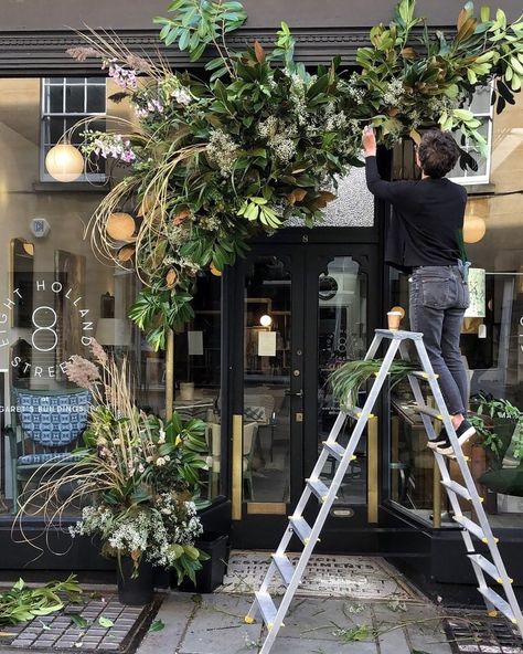 Shop Front Flower Installation, Facade Installation, Facade Decor, Flower Shop Interiors, Window Display Retail, Flower Shop Design, Decoration Vitrine, Storefront Design, Flower Installation