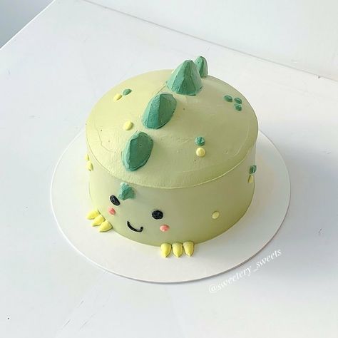 Cake Asethic, Resep Smoothie, Dino Cake, Anime Cake, Dinosaur Birthday Cakes, Cake Aesthetic, Simple Cake Designs, Funny Birthday Cakes, Mini Cakes Birthday