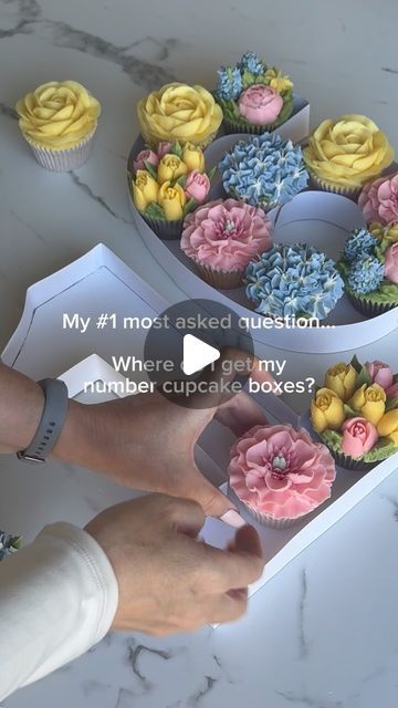 Custom Floral Cupcakes & Workshops | Adelaide 🇦🇺 on Instagram: "Want to create your own number cupcake boxes? This is now available as a digital download on my Etsy store 🎉 

➡️ comment ‘link please’ and I’ll DM the link straight to your inbox 🫶🏻

This is my most requested item right now. You’ve been asking for a while, and I’ve been listening. Thank you for your patience 🙏🏼

Includes:
🌸 Full size templates
🌸 Easy to follow step-by-step instructions with pics
🌸 Materials list and where to purchase 
🌸 Cupcake placement guide + more!

#adelaidebaker #numberbox #digitaldownload #digitaldownloads #floralcupcakes #cupcakeboxes #buttercreamflorals #edibleart #cupcakebox #numberboxes #numberboxesforthewin #numberboxesuk #buttercreamflowers #thecupcakefloristry #sweet16cake #anniversary Cupcake Number Cake, Number Cupcake Cake, Cupcakes Number, Cupcake Numbers, Number Cupcakes, Cake Bento, Anniversary Cupcakes, Sweet 16 Cakes, Floral Cupcakes