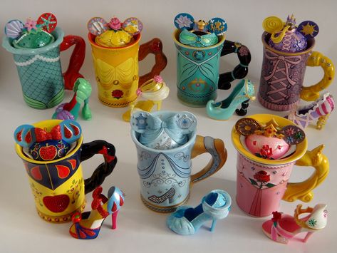 Princess Mugs & Ornaments Princess Ornaments, Disney Princess Mugs, Lilo Und Stitch, Disney Coffee Mugs, Disney Cups, Shoe Ornaments, Disney Pocahontas, Disney Kitchen, Disney Mugs