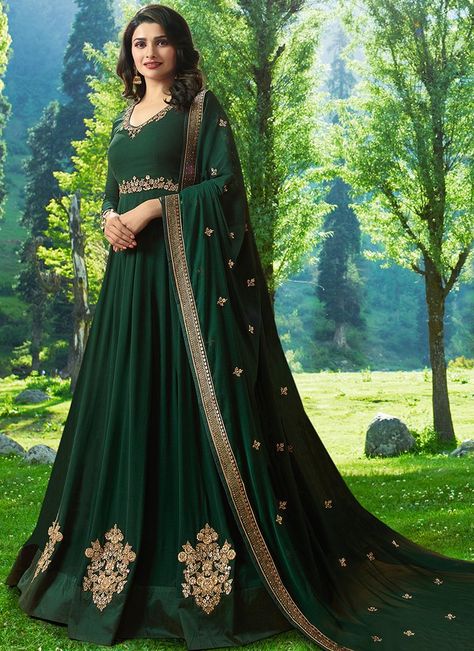 Dark Green and Gold Embroidered Anarkali Green Pakistani Dress, Bottle Green Anarkali, Green Anarkali, Prachi Desai, Party Wear Gown, Indian Bridal Lehenga, Gaun Fashion, Indian Party Wear, Designer Anarkali