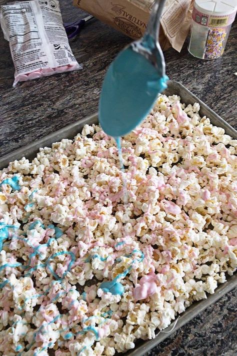 Unicorn Popcorn, Unicorn Party Food, Unicorn Birthday Party Decorations, Unicorn Themed Birthday Party, Unicorn Baby Shower, Snacks Für Party, Party Treats, Unicorn Birthday Parties, Unicorn Party