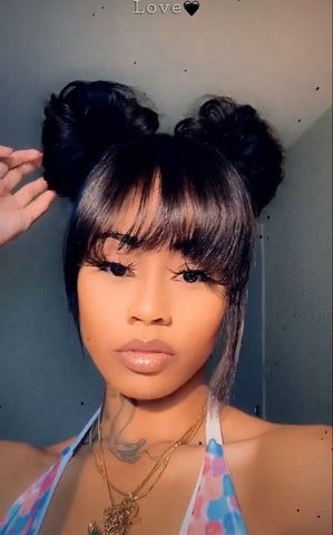 61 Best Bun With Bangs Hairstyles for Black Women – SurpriseHair Weave Ponytail Hairstyles, Fringe Hairstyles, Hair Ponytail Styles, Hair Laid, Ponytail Styles, Long Hair Girl, Blonde Pixie, Baddie Hairstyles, Aesthetic Hair