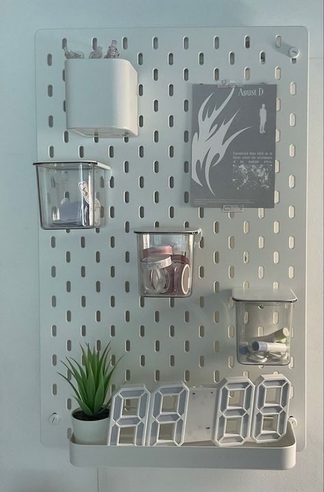 ikea pegboard white aesthetic stationary room inspo Aesthetic Peg Board Ideas, White Pin Board, Ikea Wall Pegboard, Whiteboard In Room Aesthetic, Ikea Board Aesthetic, Ikea Peg Board Ideas Aesthetic, Ikea Pegboard Aesthetic, Ikea Board Ideas, Ikea Boards