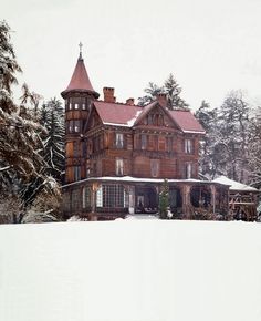 Queen Anne AND log cabin!!! Amazing.... My two favorite home styles in one. How perfect. Victorian Mansions, Abandoned Mansions, Victorian Architecture, Victorian House, Abandoned Houses, On The Ground, Beautiful Architecture, Beautiful Buildings, Hudson Valley