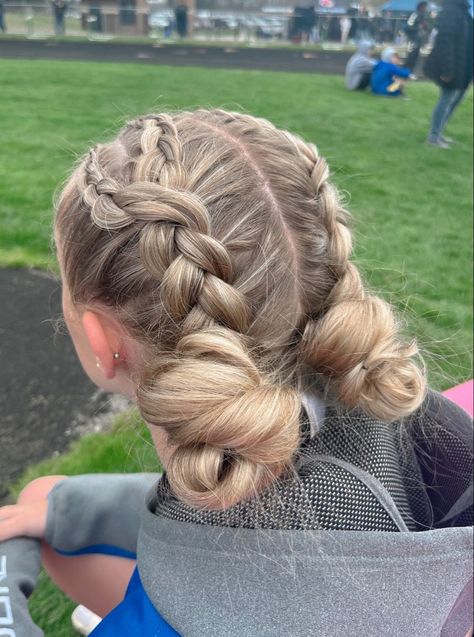 Race Day Hair, Tennis Hairstyles, Softball Hair, Cute Volleyball Hairstyles, Soccer Hairstyles, Volleyball Hair, Soccer Hair, Track Hairstyles, Basketball Hairstyles