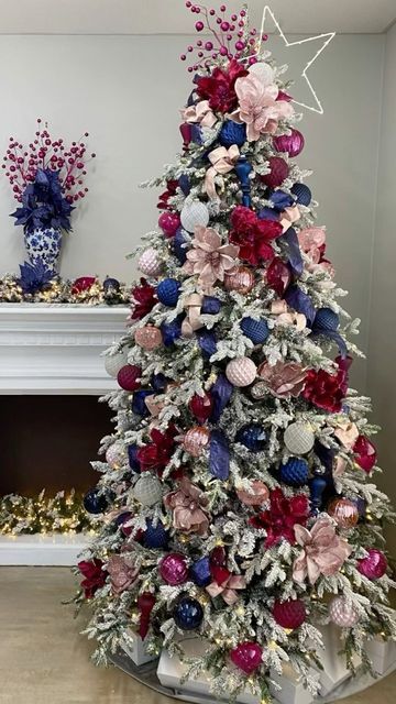 Pink Red And Blue Christmas Tree, Navy And Pink Christmas Tree, Blue And Red Christmas Tree, Christmas Tree Orange, Christmas Tree Colors, Christmas Tree Decorating Themes, Orange Christmas, Blue Christmas Tree, Creative Christmas Trees