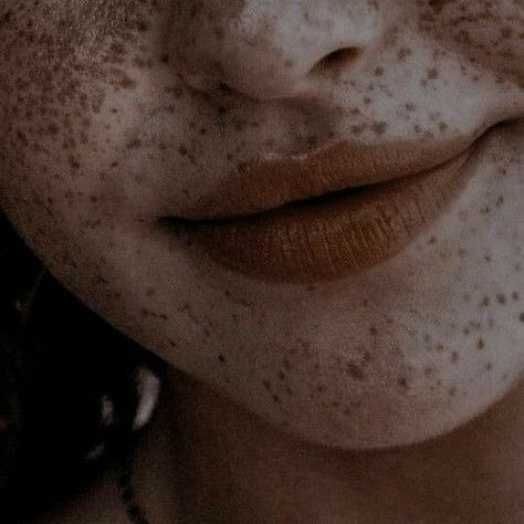 Green Eyes And Freckles Aesthetic, Blonde Hair Brown Eyes Aesthetic, Lily Evans, Fantasy Aesthetic, Hermione Granger, Dragon Age, Character Aesthetic, Book Aesthetic, Nostril Hoop Ring