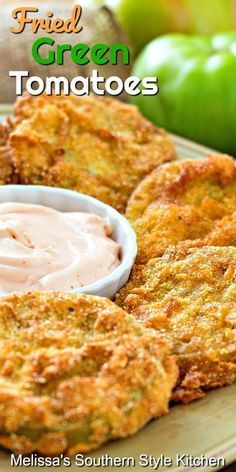 Pan Fried Green Tomatoes, Fried Green Tomatoes Recipe Easy, Best Fried Green Tomatoes, Fried Green Tomatoes Recipe, Green Tomato Recipes, Greek Foods, Fried Tomatoes, Veggie Fries, Tomatoes Recipe