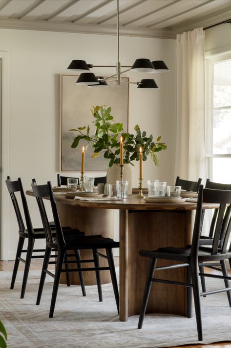 Mango Wood Dining Table Chairs, Magnolia Home Inspiration, Magnolia Centerpiece Dining Room, Magnolia Home Living Room, Japandi Dining Area, Mini Reni, Magnolia Dining Room, Magnolia Dining Table, Magnolia Homes Living Room