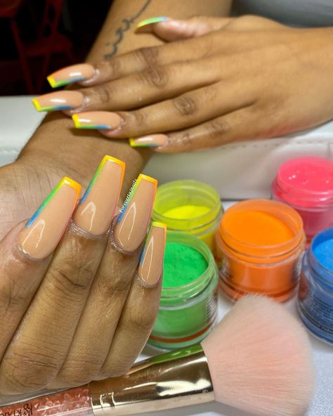 Outline Nails, Rainbow Outline, Groovy Nails, Cute Nail Ideas, Colored Acrylic, Nail Candy, Outline Designs, Crazy Nails, Rainbow Nails