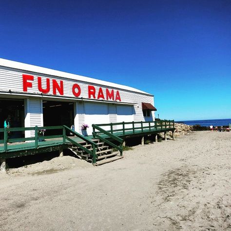 The Fun O Rama in York Beach, Maine. Maine Aesthetic, York Beach Maine, Maine New England, York Maine, Skee Ball, Maine Vacation, Maine Coast, Romantic Honeymoon, Home Town